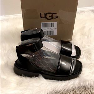 Ugg Lenox sandal in black (unworn)